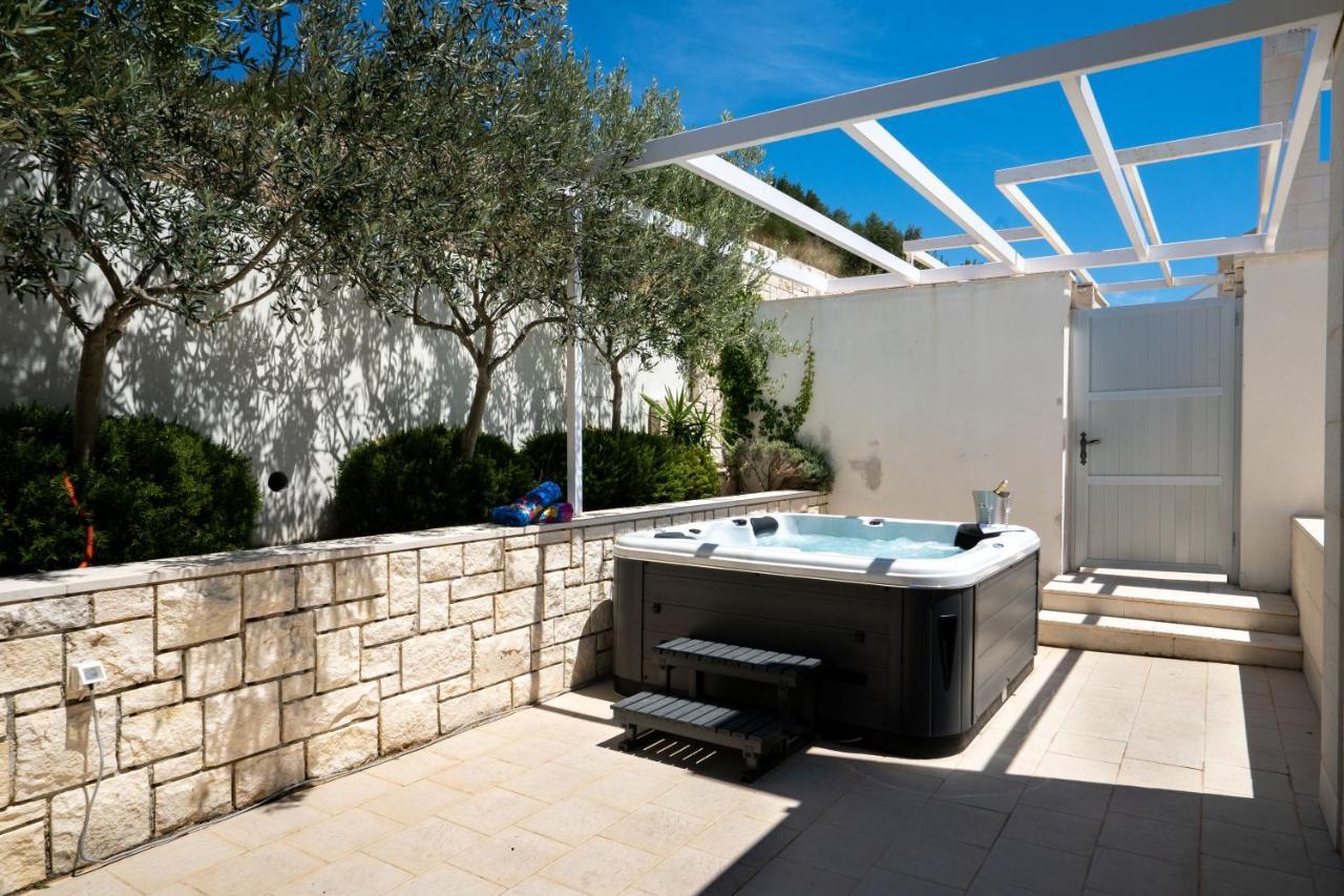 Apartments Villa Azzurra Bol Exterior foto